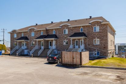 926 Rue de l'Oasis 3