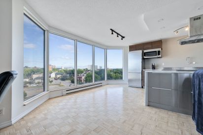 240 Boul. Maisonneuve 603