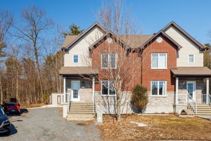 249 Rue Jean-Baptiste-Routhier 