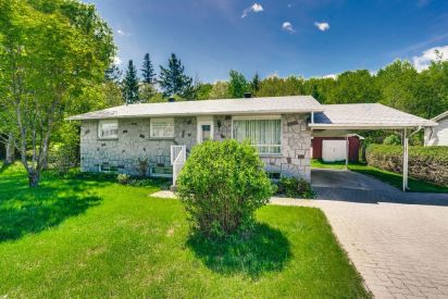802 Boul. St-René E. — photo 1
