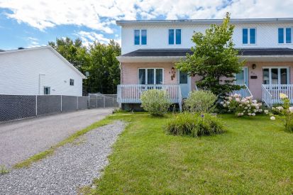 406 Rue Haspect 