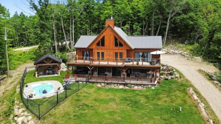 183 Route du Carrefour 