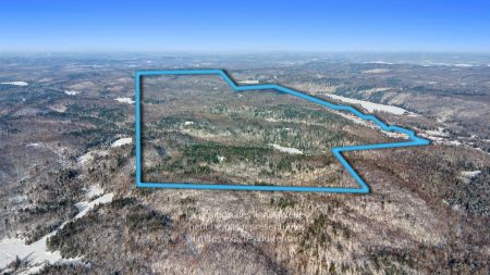 303 Ch. des Trois-Lacs 