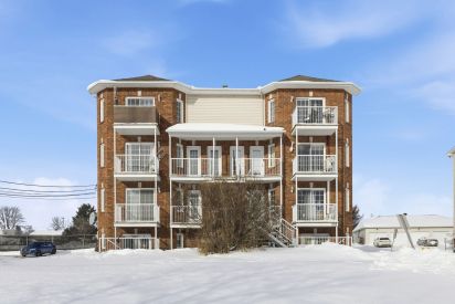 1111 Ch. de Montréal O. 2