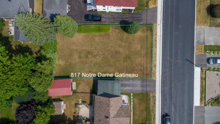 817 Rue Notre-Dame 