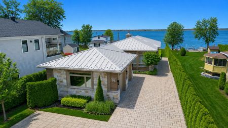 1219 Ch. du Lac-St-Louis 