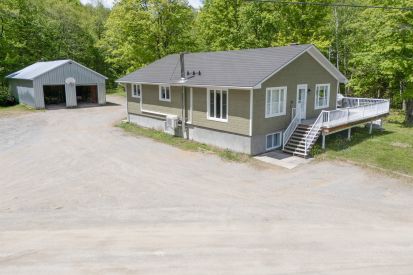 351 Ch. du Lac-Frank 