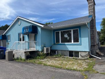 231Z Rue Main 