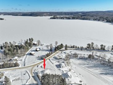 879 Ch. du Tour-du-Lac 