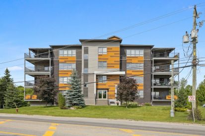 2907 Rue St-Louis 302