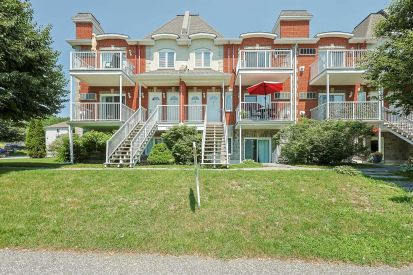 305 Rue de la Côte-des-Neiges 3