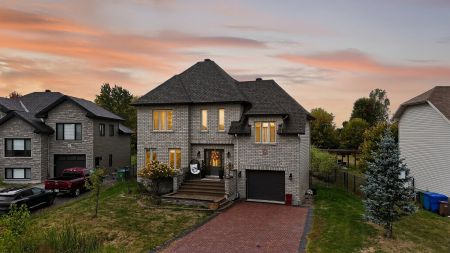 77 Rue de Ste-Monique 