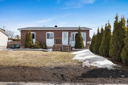 560 Rue de la Sarthe 