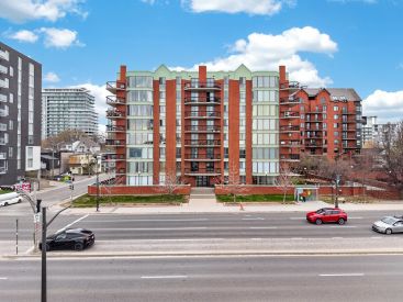 240 Boul. Maisonneuve 803 — photo 1