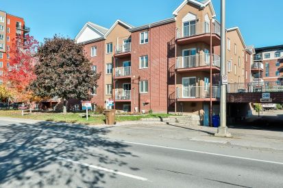 240 Boul. de l'Hôpital 18