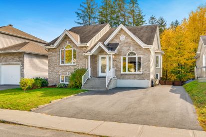 369 Rue Jean-Baptiste-Routhier 
