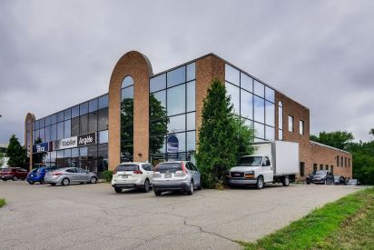 425 Boul. Maloney E. 