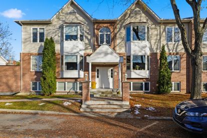 16 Rue de Laterrière 3