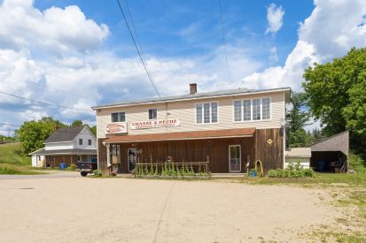 370 Route 105 — photo 1
