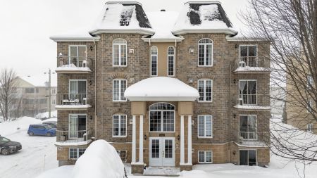 2460 Boul. Lafontaine 401