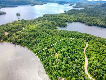  Ch. du Domaine-des-Deux-Lacs 