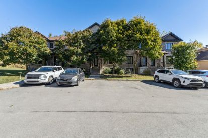 375 Rue Jeannine-Grégoire-Ross 