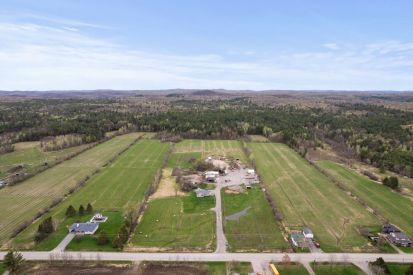 891 Ch. Pierre-Laporte 