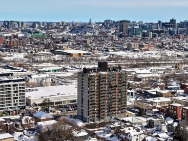 295 Boul. St-Joseph 407