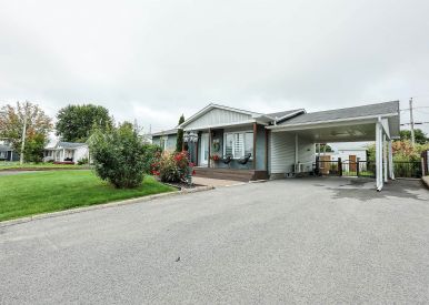 1157 Rue de Liesse 