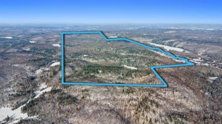 303 Ch. des Trois-Lacs 