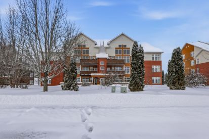 300 Boul. d'Europe 6