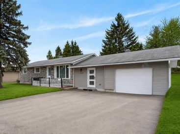 587Z Rue Maclaren E. — photo 1