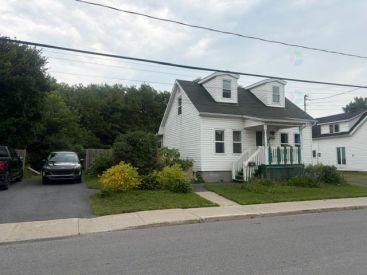324 Rue Bélanger — photo 1