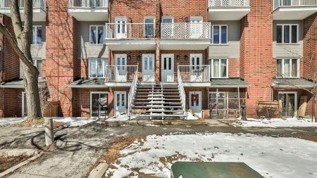 125 Av. des Jonquilles 33