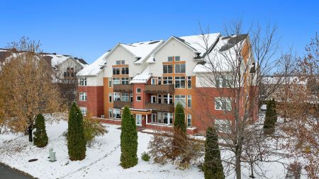 300 Boul. d'Europe 10