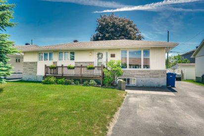 442 Rue Vallières — photo 1