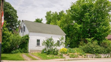 1107 Rue de Clarendon 