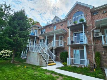 893 Rue de l'Oasis 2