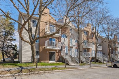 387 Boul. St-Raymond — photo 1