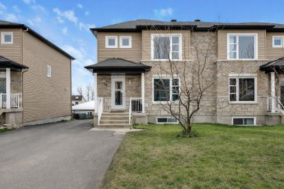 54 Rue Idola-St-Jean 