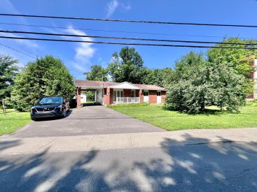 1061 Rue Georges 