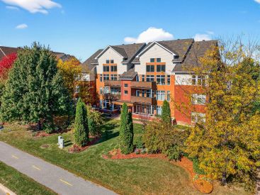 300 Boul. d'Europe 12