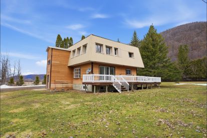 1819 Ch. de la Montagne 