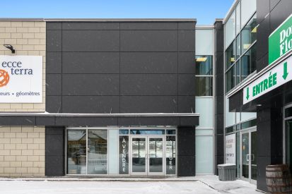 831 Boul. St-René O. 102