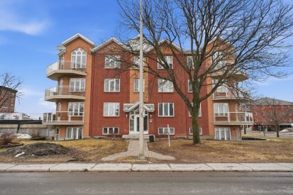 200 Boul. de l'Hôpital 15