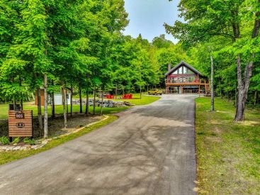 905 Place Passaretti 