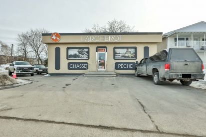 574 Boul. Maloney E. 