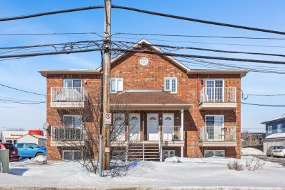 1229 Boul. St-René O. 