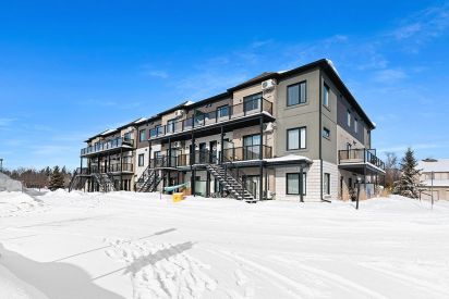 819 Boul. du Plateau 1