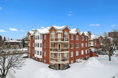 200 Boul. de l'Hôpital 12